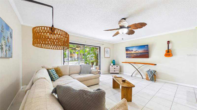 2 bedroom Townhouse at 2122 Tarpon Landings Drive, Tarpon Landings, Tarpon Springs — photo 5
