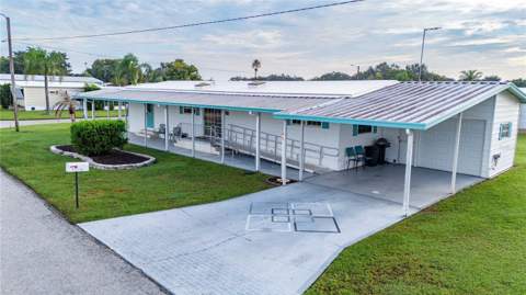 5352 Plant Street, Zephyrhills FL - photo 12 of 77