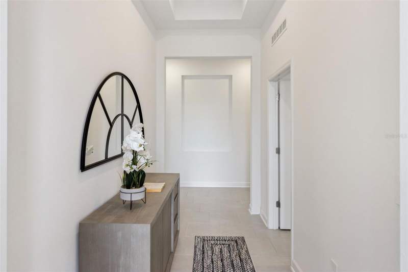 4 bedroom Single Family Residence at 4409 Eastminster Road, Garden Hill/Providence Ph 1, Davenport — photo 3