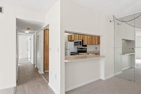 1871 Pine Ridge Way #E1, Palm Harbor FL - photo 17 of 44