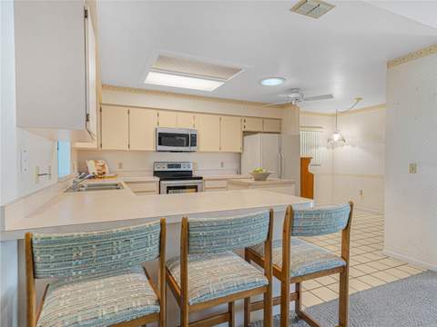 3118 Prairie Dunes Circle, Lakeland FL - photo 8 of 27
