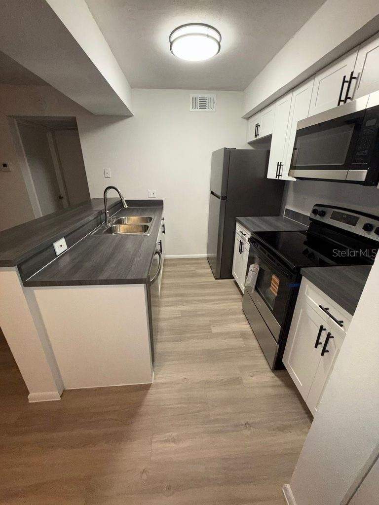 2 bedroom Condominium at 5313 Summerlin Road #1302, Mystic Gardens Condo, Fort Myers — photo 4