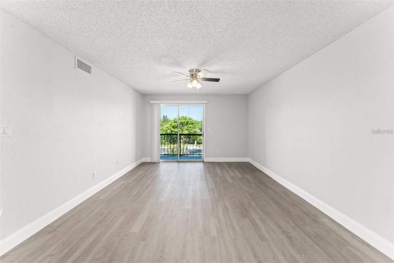 2 bedroom Condominium at 1932 Lake Atriums Circle #69, Plaza/Millenium, Orlando — photo 3