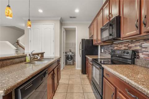561 Telfair Square Court, Sanford FL - photo 12 of 35