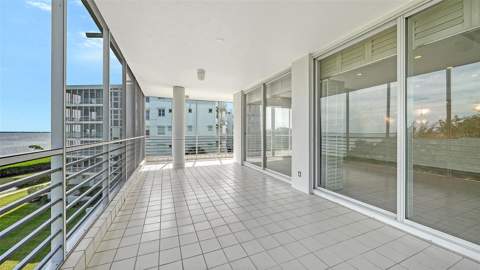 2550 Harbourside Drive #334, Longboat Key FL - photo 12 of 64