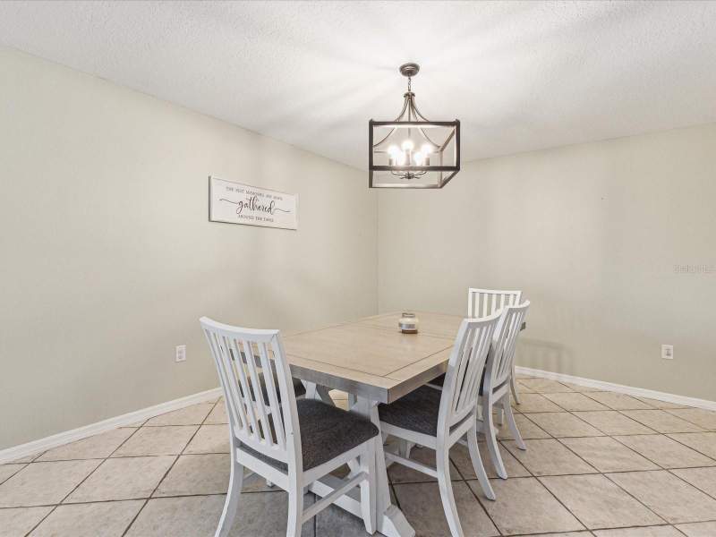 4 bedroom Single Family Residence at 1222 Huntington Avenue, Spring Hill, Spring Hill — photo 4