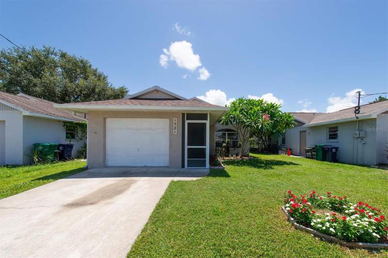 2 bedroom Single Family Residence at 1521 13th Street, Edgewood Park, Palmetto — photo 2
