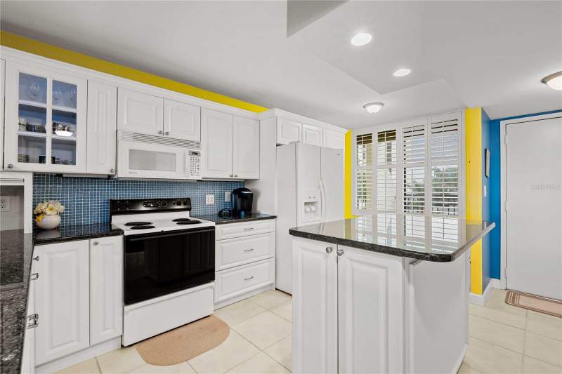 2 bedroom Condominium at 9525 Blind Pass Road #206, Courageous The Condo, St Petersburg — photo 5