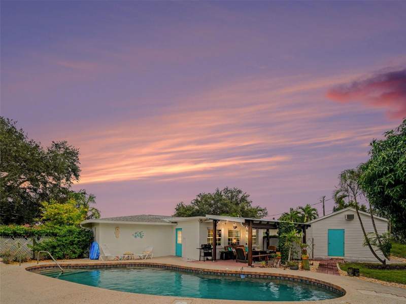 2 bedroom Single Family Residence at 1110 De Narvez Avenue, Palma Sola Park, Bradenton — photo 2