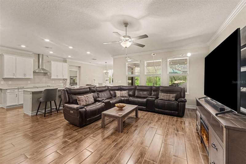 5 bedroom Single Family Residence at 21590 Violet Periwinkle Drive, Connerton Village, Land O Lakes — photo 2