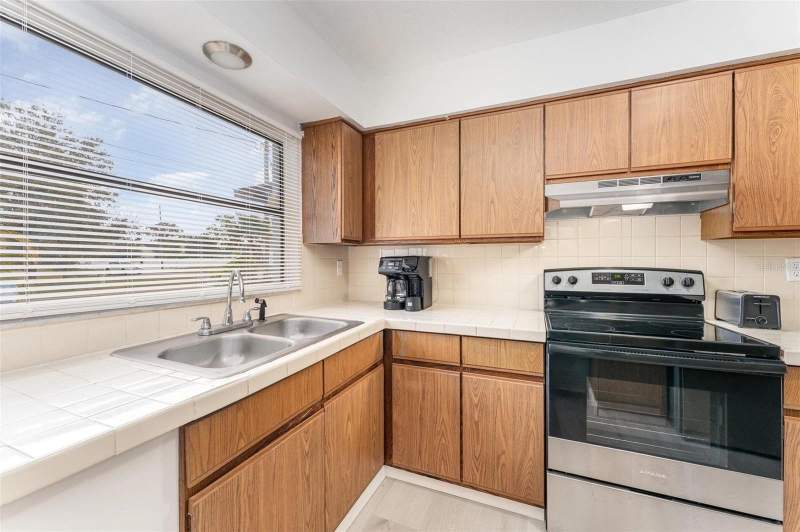 4 bedroom Single Family Residence at 334 Dagama Court, Poinciana Village 1 Nbhd 1 North, Kissimmee — photo 5