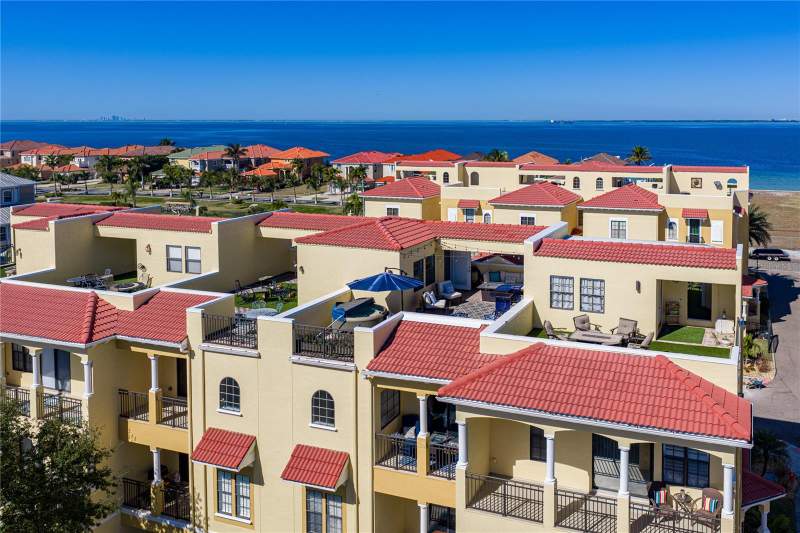 5 bedroom Townhouse at 6411 Mayra Shores Lane, Brisa Del Mar Twnhms, Apollo Beach — photo 2