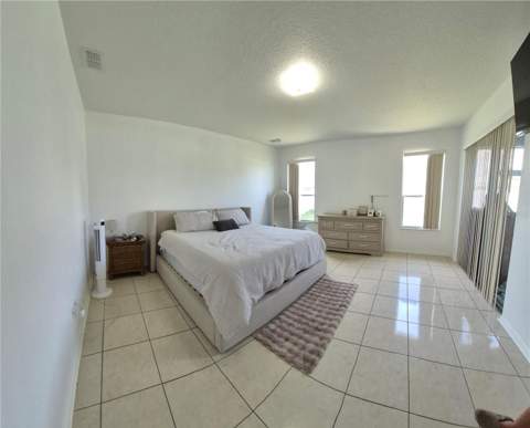 560 Viceroy Court, Kissimmee FL - photo 8 of 18