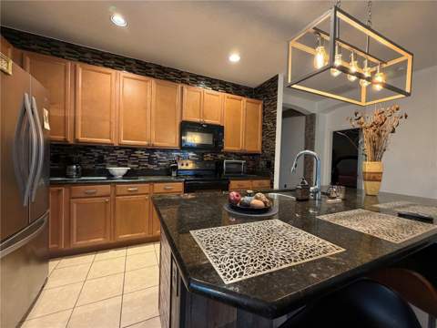 866 Marisa Lane, Kissimmee FL - photo 8 of 18