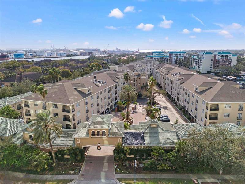 501 KNIGHTS RUN AVENUE #2111 home for sale in Harbour Place City Homes A Con