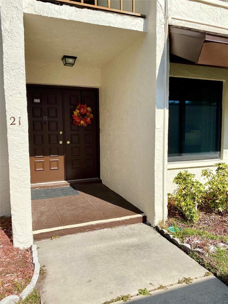 2 bedroom Villa at 2209 Belleair Road #C21, Chateau Belleair Condo, Clearwater — photo 2