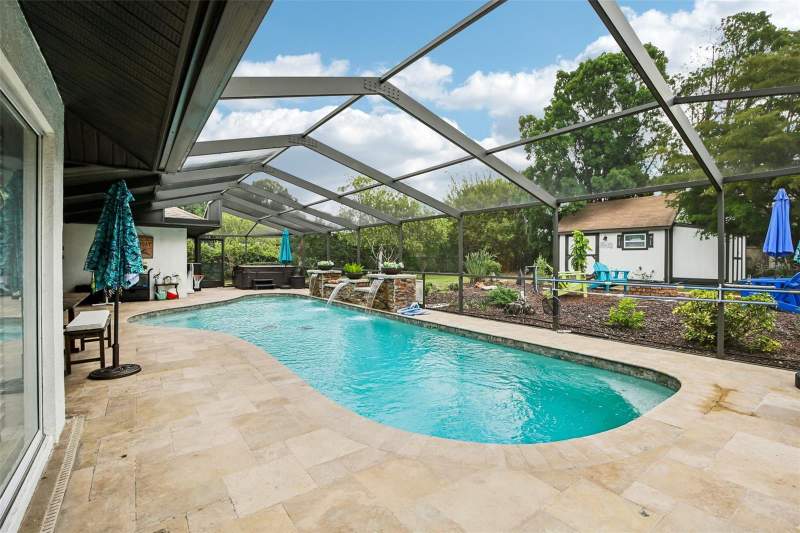 3 bedroom Single Family Residence at 213 N Brockfield Drive, Sun City Center Unit 35, Sun City Center — photo 4