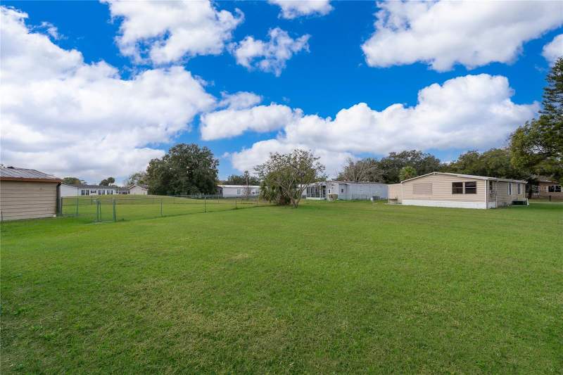2 bedroom Manufactured Home at 2733 Cranmoor Drive, Broadmoor, Kissimmee — photo 5
