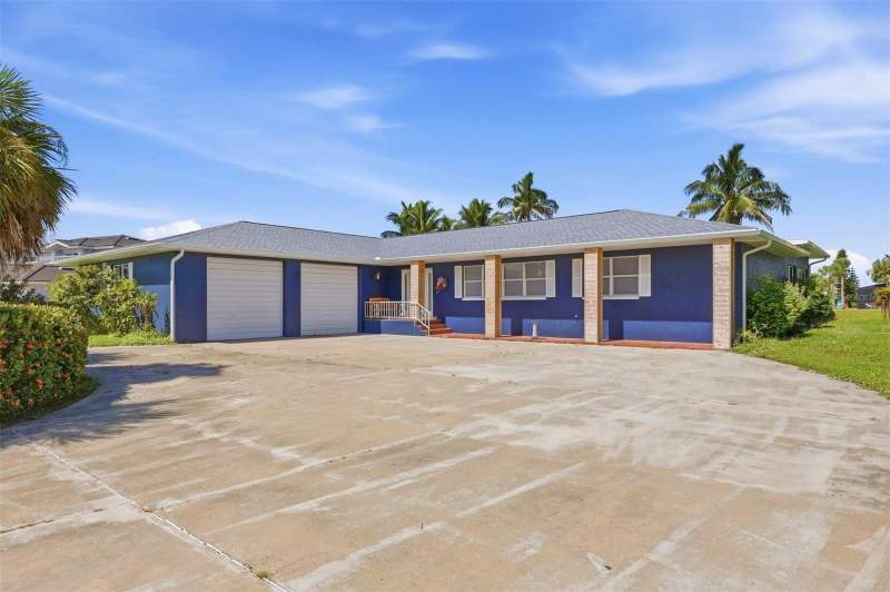 2 bedroom Single Family Residence at 545 Gaspar Drive, Cape Haze Resub, Placida — photo 2