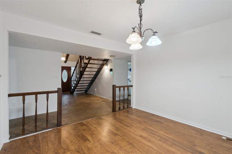 3 bedroom Single Family Residence at 9916 Jackson Road, Golfview Sub, Leesburg — photo 4