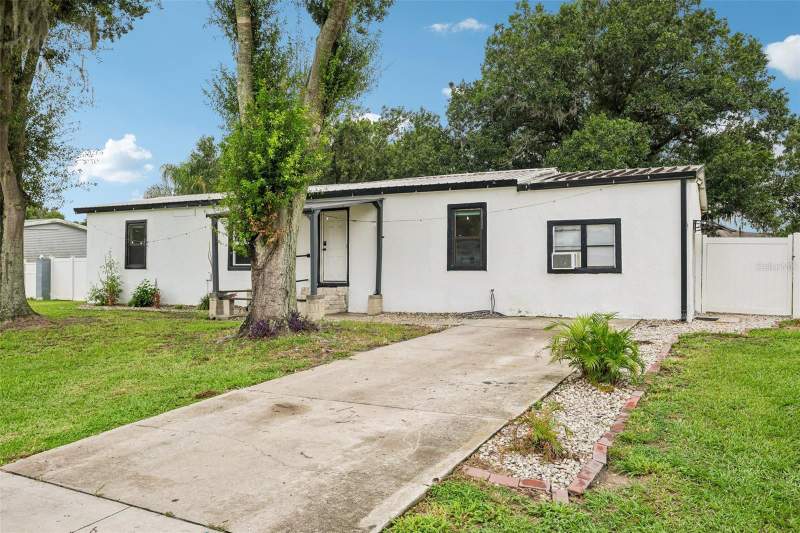 3 bedroom Manufactured Home at 8620 Indian Ridge Trail, Indian Ridge, Lakeland — photo 2