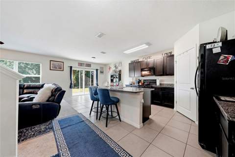 8128 Harwich Port Lane, Gibsonton FL - photo 6 of 6