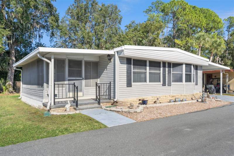 221 PINEWOOD DRIVE home for sale in Eustis Country Club Manor Mobile Home Park