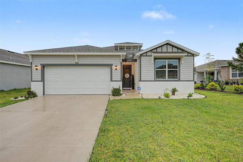 4 bedroom Single Family Residence at 7815 Wheat Stone Drive, Zephyr Lakes Subdivision, Zephyrhills — photo 2