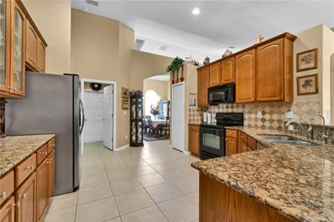 13144 Coldwater Loop, Clermont FL - photo 11 of 52