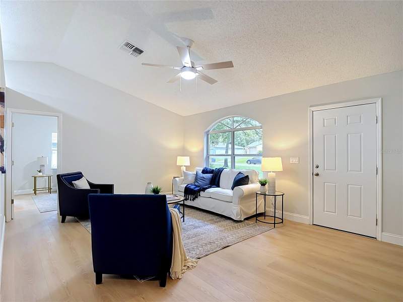 3 bedroom Single Family Residence at 12135 Shafton Road, Spring Hill, Spring Hill — photo 2