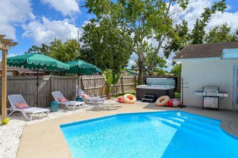 7957 Cottonwoode Drive, Largo FL - photo 23 of 38