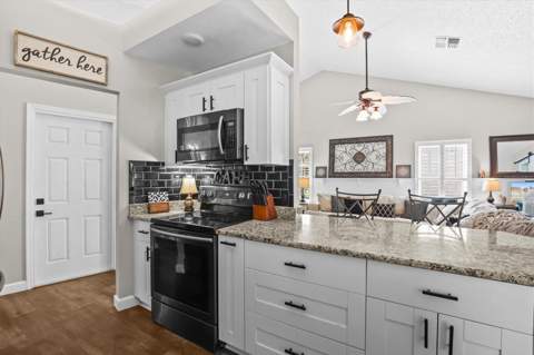 1049 Larkin Road, Spring Hill FL - photo 23 of 64