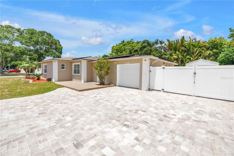 3 bedroom Single Family Residence at 2375 37th Street, Sirmons Estates, St Petersburg — photo 4
