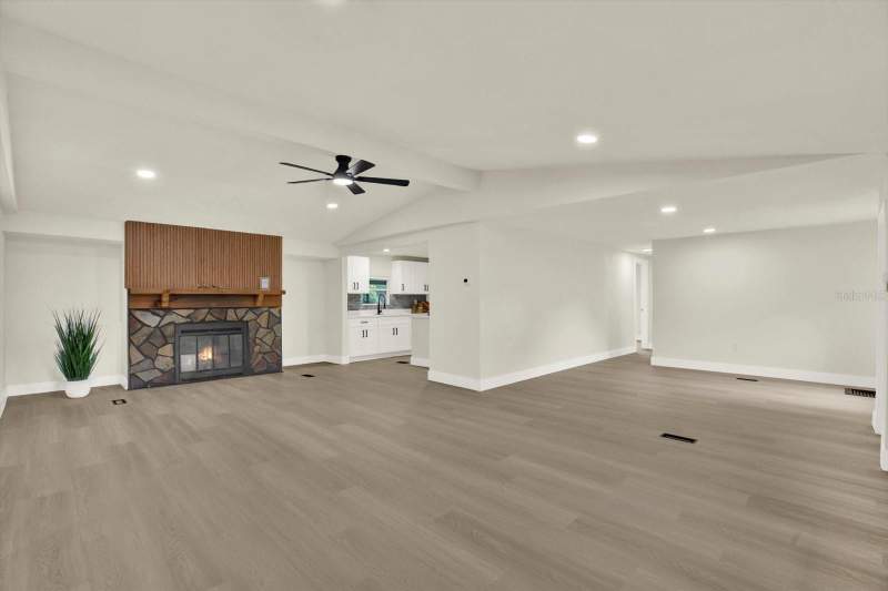 3 bedroom Manufactured Home at 5801 Myrtle Lane, Keystone Park Colony Sub, Tampa — photo 4