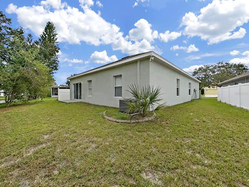 4 bedroom Single Family Residence at 9541 Cypress Harbor Drive, East Bay Lakes, Gibsonton — photo 4