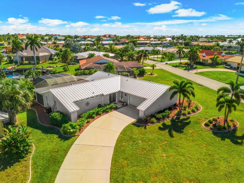 3 bedroom Single Family Residence at 1245 Winward Court, Punta Gorda Isles Sec 14, Punta Gorda — photo 2