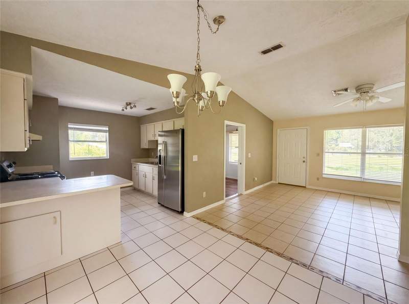 2 bedroom Single Family Residence at 1870 SW Valencia Heights Avenue, Rainbow Lakes Estate, Dunnellon — photo 2