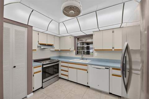 1743 Coco Palm Circle, Sun City Center FL - photo 18 of 39