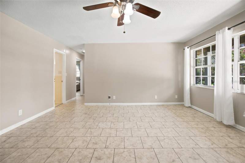 3 bedroom Single Family Residence at 723 SE 30th Avenue, Ocala Hlnds, Ocala — photo 4