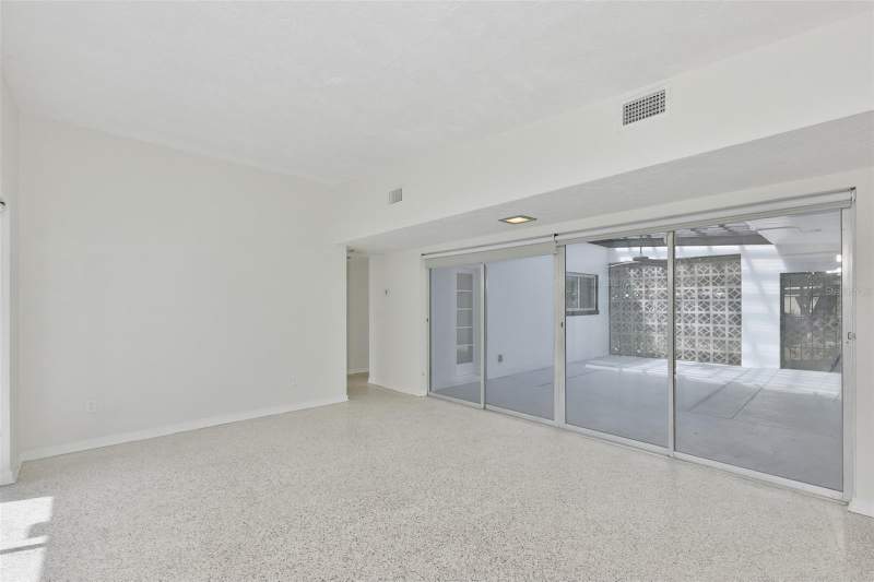 3 bedroom Single Family Residence at 704 E River Drive, Temple Terrace Riverside Subdi, Tampa — photo 4