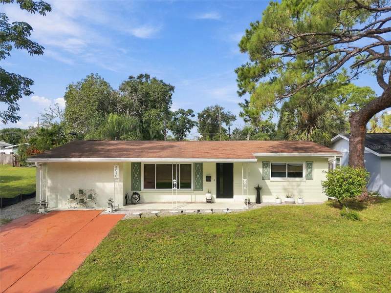 3 bedroom Single Family Residence at 9010 1st Street, Sun-Lit Shores, St Petersburg — photo 2