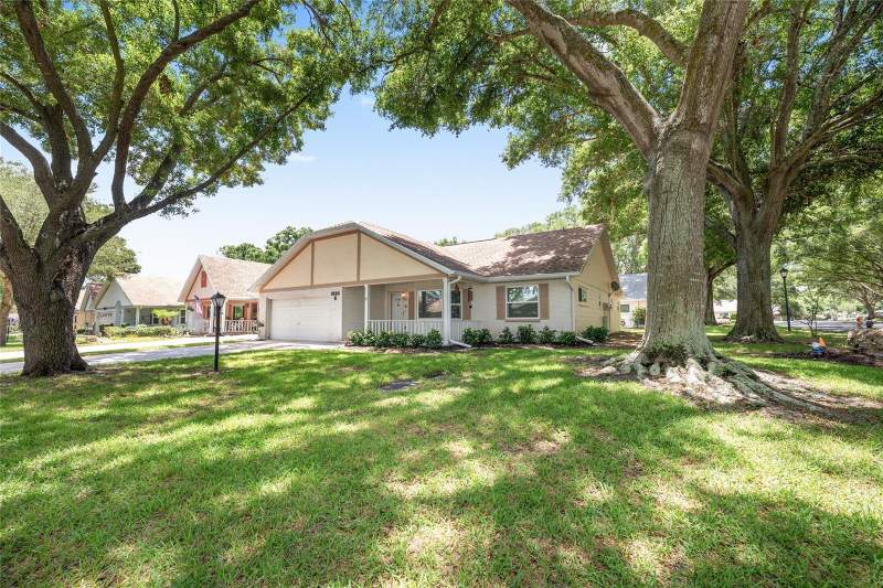 2 bedroom Villa at 8560 SW 90th Street #E, On Top Of The World, Ocala — photo 4
