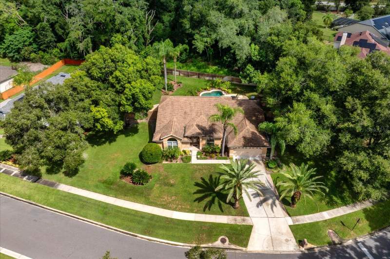 4 bedroom Single Family Residence at 1660 Sweetwater West Circle, Sweetwater West, Apopka — photo 2