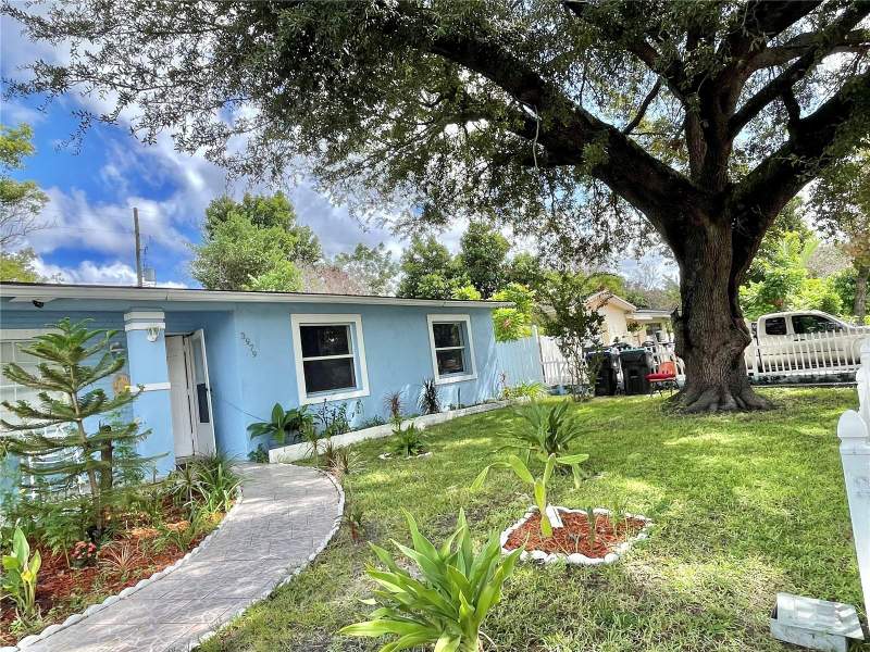 3 bedroom Single Family Residence at 3979 SW Queen Anne Drive, Imperial Estates Unit 2, Orlando — photo 2