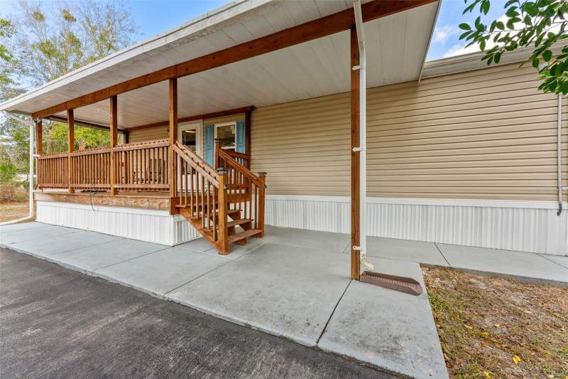 2 bedroom Manufactured Home at 9633 Jim Street, Parkwood Acres, Hudson — photo 3