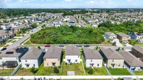 3707 Daisy Bloom Place, Tampa FL - photo 18 of 23