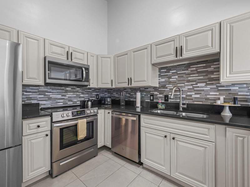 1 bedroom Condominium at 4700 SW Archer Road #2, The Gables Condo At Gaine, Gainesville — photo 2