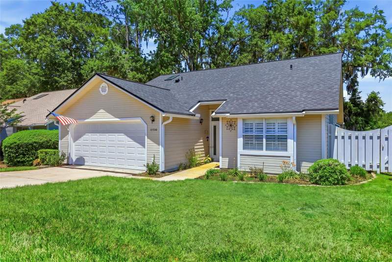 3 bedroom Single Family Residence at 10530 NW 36th Lane, Meadowbrook, Gainesville — photo 2
