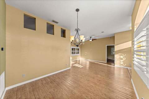 5592 NE 61st Avenue Road, Silver Springs FL - photo 8 of 47