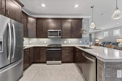 6927 Holbrook Cove, Lakewood Ranch FL - photo 14 of 92